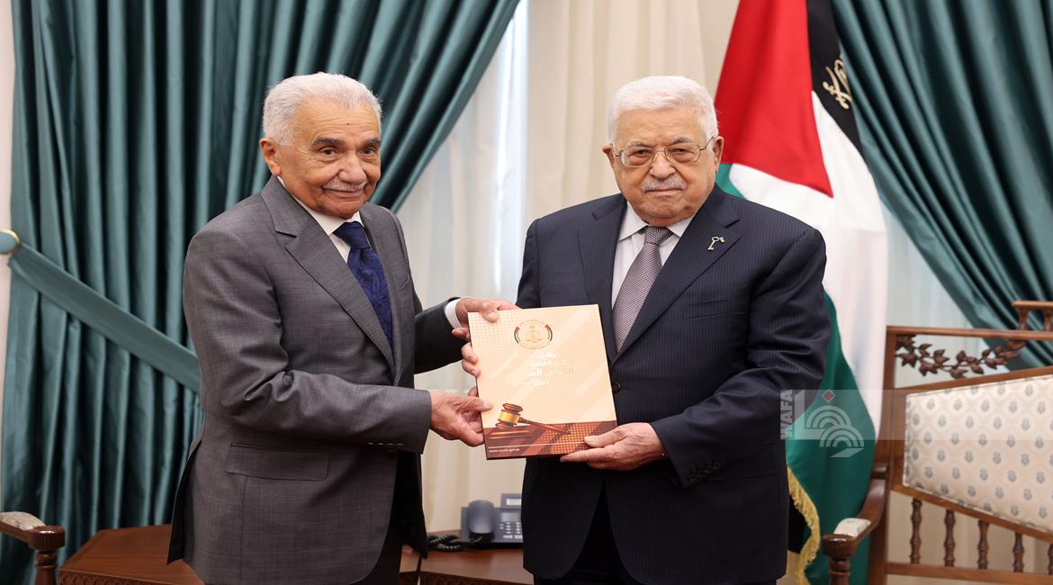 الرئيس يتسلم التقرير السنوي للسلطة القضائية للعام 2022